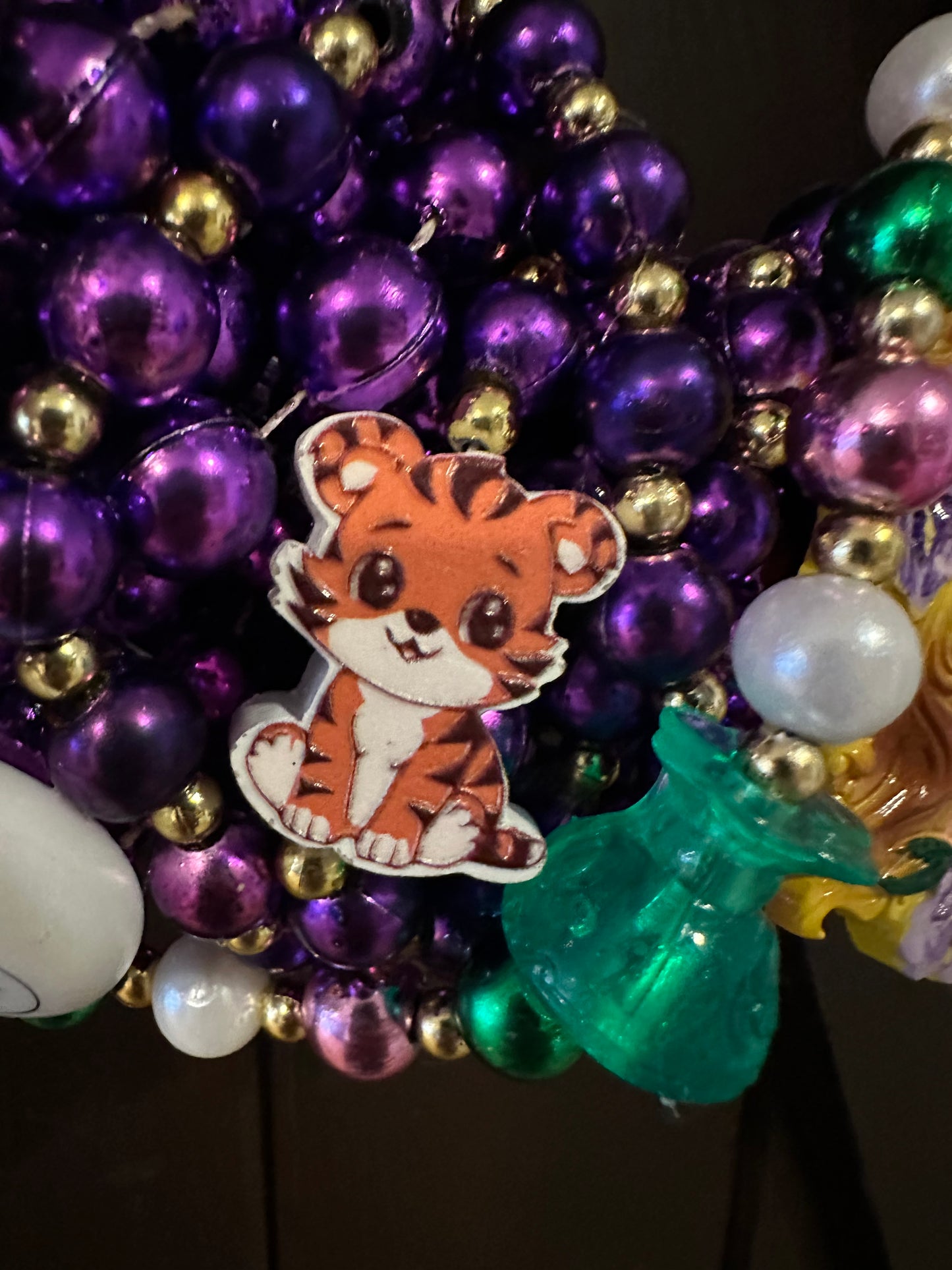 Krewe of 25:Float 9,  Mardi Gras Menagerie