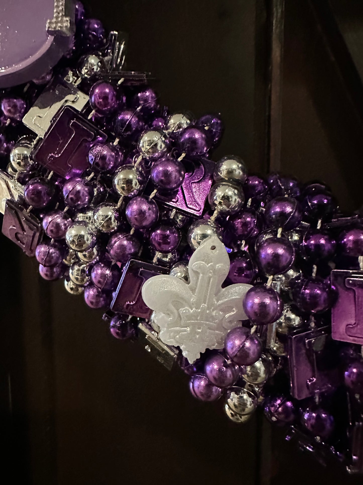 Krewe of 25:Float 8, Hey Baby!